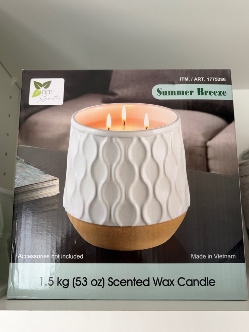 Signature Summer Breeze Triple-Wick Scented Candle in White and Gold